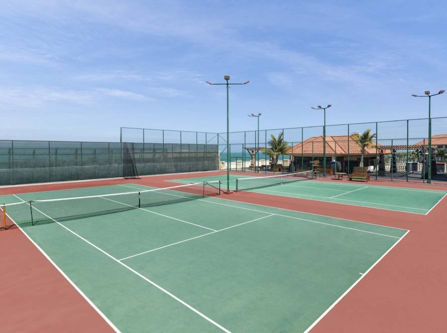 Tennis-Courts
